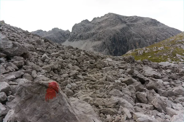 Alplerde kaba sert manzara — Stok fotoğraf
