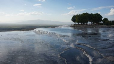 Pamukkale, Türkiye'nin doğal tavertine havuzları