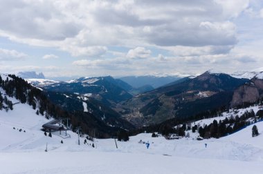 Wolkenstein Manzarası, Dolomitlerdeki kayak merkezi