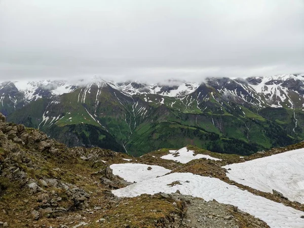 Wanderweg Zwischen Fiderepasshütte Und Mindelheimer Hütte Den Bayerischen Alpen Einem — Stockfoto