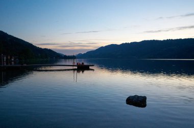 Immenstadt 'taki Alpsee Gölü' nde gün batımı, Bavyera Alpleri