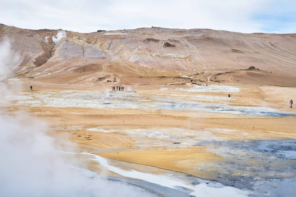 Zlanda Nın Kuzeyinde Myvatn Gölü Kıyısında Jeotermal Gölü Ile Birlikte — Stok fotoğraf