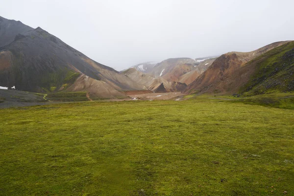 Zlanda Avrupa Nın Dağlık Kesimindeki Güzel Landmanalaugar Çakıl Tozu Yolu — Stok fotoğraf