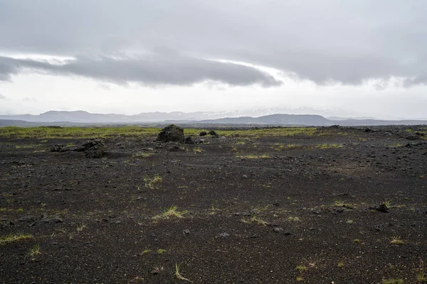 Vulkaniska Landskap Höglandet Island Svart Aska Öknar Med Grön Mossa — Stockfoto