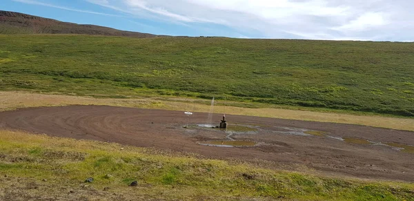 2020 Yazında Zlanda Krafla Elektrik Santrali Yakınlarında Jeotermal Olarak Isıtılmış — Stok fotoğraf