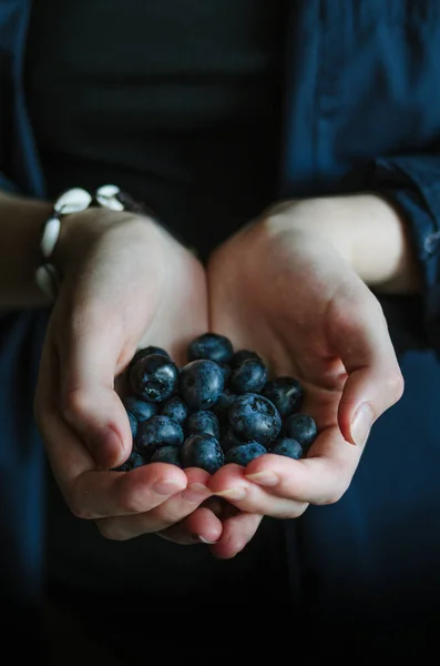 Handful Fresh Blueberry Close Girl Hands Full Ripe Black Berries — Stock Photo, Image