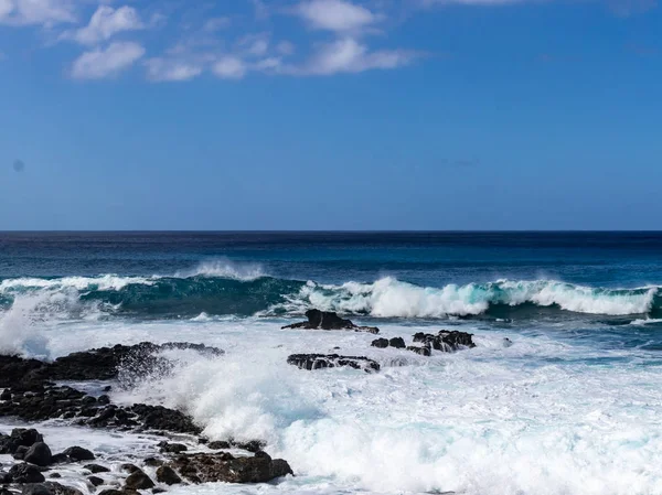 Havajská Pláž Modrými Vlnami — Stock fotografie