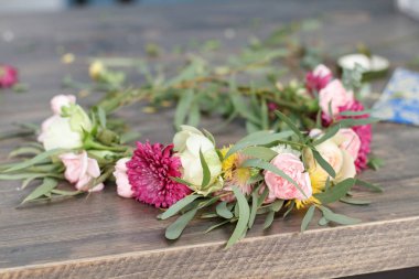 çiçek çelenk atölye ahşap tablo