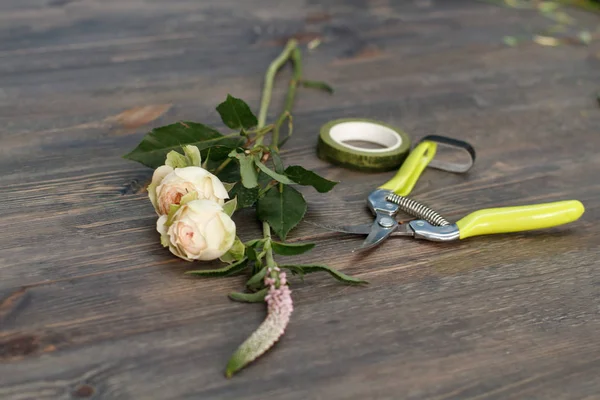 Pruner Cream Roses Wooden Table Flower Shop — Stock Photo, Image