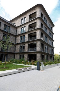 Heilbronn, Almanya - 12 Ağustos 2019. Federal Bahçe Gösterisi sırasında ortam alanı ve modern evler 2019 Buga Heilbronn.