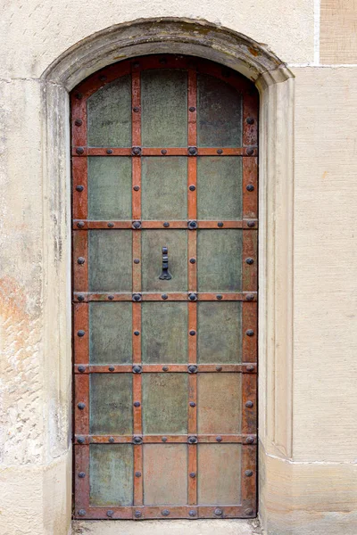 Antica Porta Arco Con Elementi Decorativi Ferro Vecchio Stile Ingresso — Foto Stock