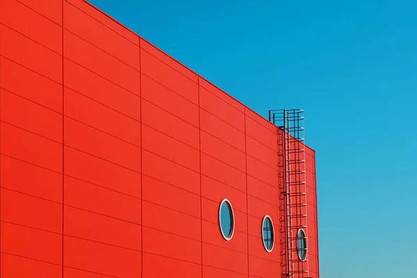 Fragment Red Modern Facade Industrial Building Warehouse Shopping Center Windows — Stock Photo, Image