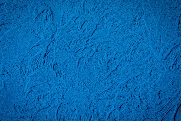 Die Dunkelblaue Wand Ist Mit Dekorativem Putz Versehen Abstrakte Schlieren — Stockfoto