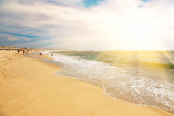 Długie Wybrzeże Plażą Zachodzie Słońca Ocean Atlantycki Costa Nova Portugalia — Zdjęcie stockowe