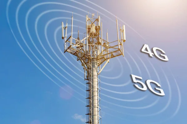 Turnul Telecomunicații Transmițătoare Stație Bază Celulară Antene Transmițător Turn Telecomunicații — Fotografie, imagine de stoc