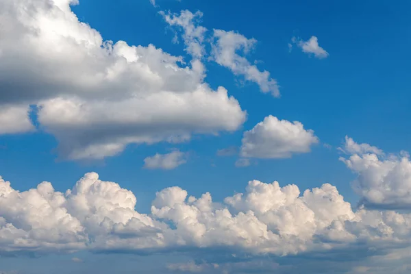 美しい青空と雲 自然背景 — ストック写真