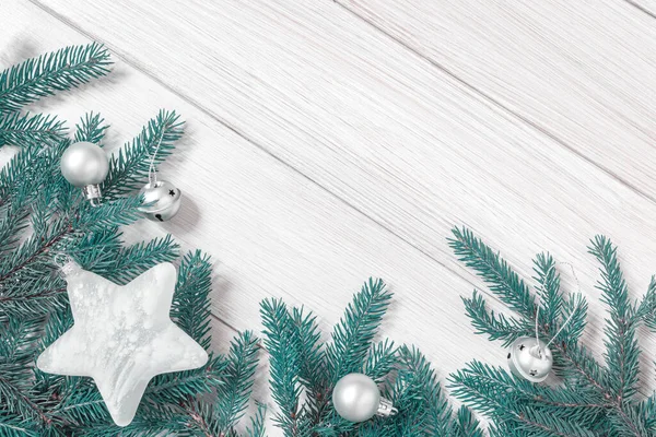 Різдвяні Або Новорічні Прикраси Фон Гілки Дерев Білі Різдвяні Іграшки — стокове фото