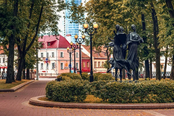 Minsk Bielorrússia Parque Público Perto Teatro Nacional Ópera Ballet — Fotografia de Stock