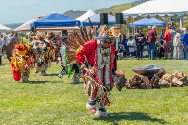 Indianische Männliche Tänzer Beim Pow Wow Malibu Kalifornien 2019 Jährliche — Stockfoto