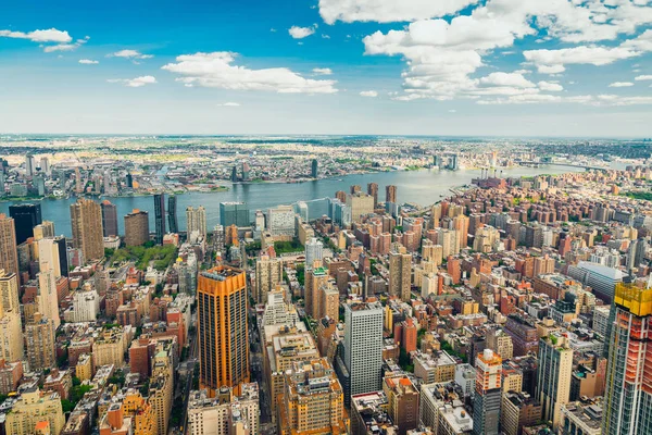 Vista Aérea Del Horizonte Nueva York Hermoso Cielo Azul Nublado —  Fotos de Stock