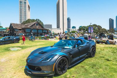 San Diego/Amerika - 11 Ağustos 2019 Main Street America Corvette Car Show in Marina Park North - Seaport Village in San Diego, Kaliforniya