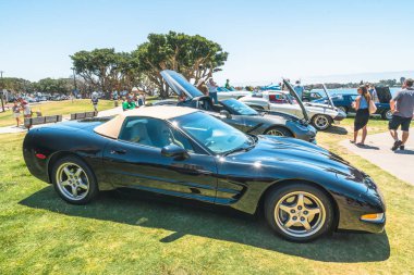 San Diego/Amerika - 11 Ağustos 2019 Main Street America Corvette Car Show in Marina Park North - Seaport Village in San Diego, Kaliforniya