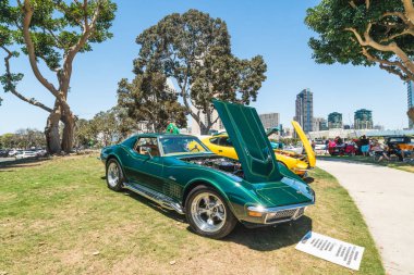 San Diego/Amerika - 11 Ağustos 2019 Main Street America Corvette Car Show in Marina Park North - Seaport Village in San Diego, Kaliforniya