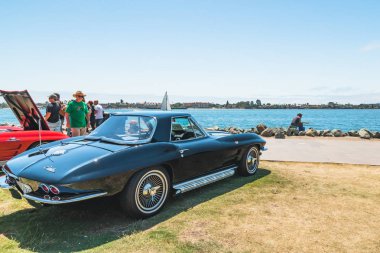 San Diego/Amerika - 11 Ağustos 2019 Main Street America Corvette Car Show in Marina Park North - Seaport Village in San Diego, Kaliforniya