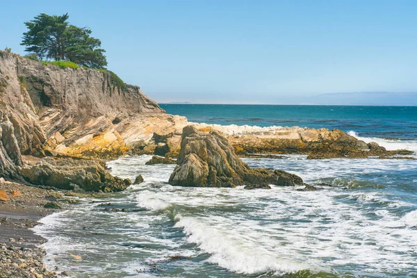 Rotsachtige Kliffen Uitzicht Oceaan Californische Kustlijn Zeegezicht — Stockfoto