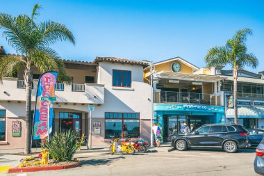 Avila Plajı, Kaliforniya / ABD - 2 Temmuz 2020 Avila Plajı, San Francisco ile Los Angeles arasında Kaliforniya 'nın güzel merkez kıyısında küçük, samimi bir sahil kasabası.