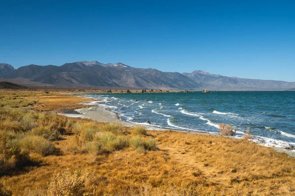 Θεαματική Θέα Mono Λίμνη Και Βουνά Μοναδικό Μέρος Mono Lake — Φωτογραφία Αρχείου