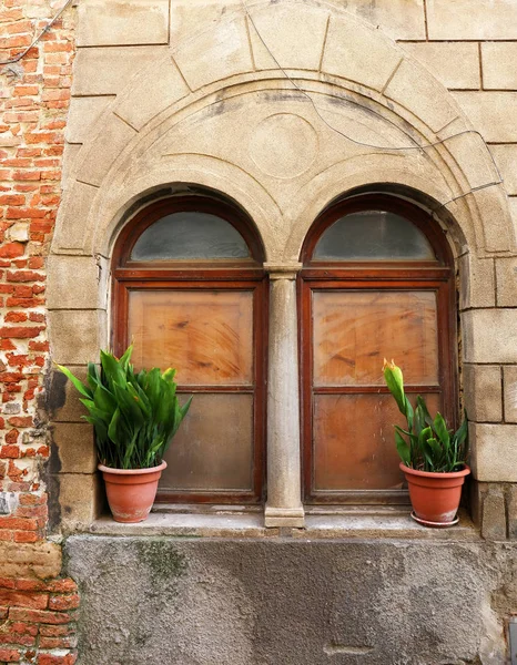 Архитектурные Детали Средневековой Деревни Гамбаси Терме Тоскана Италия Европа — стоковое фото