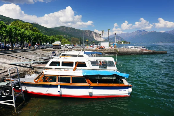 Scena Estiva Stresa Famosa Località Balneare Sulla Sponda Occidentale Del — Foto Stock