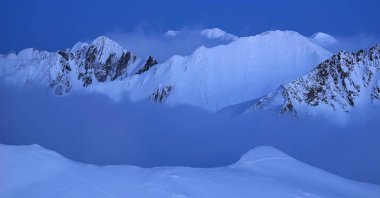 Fagaras dağlar, Romanya, Avrupa'nın kış manzarası