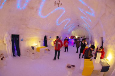 Fagaras dağlar, Transilvanya, Romanya, Avrupa'nın donmuş Balea gölde ünlü buz otel