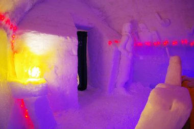 Fagaras dağlar, Transilvanya, Romanya, Avrupa'nın donmuş Balea gölde ünlü buz otel