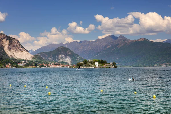 Paisaje Verano Por Tarde Orilla Del Lago Mayor Italia Europa —  Fotos de Stock