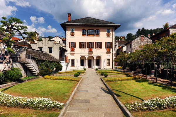 Orta San Giulio Známé Letovisko Východním Břehu Jezera Orta Itálie — Stock fotografie