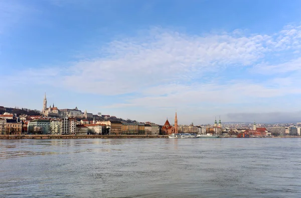 Tuna Nehri Panorama Budapeşte Macaristan Tuna Budapeşte Tuna Nın Görünümü — Stok fotoğraf