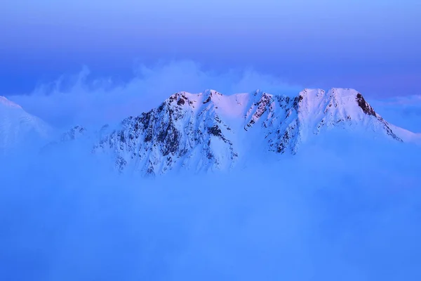 Paisaje Invernal Las Montañas Fagaras Rumania Europa —  Fotos de Stock