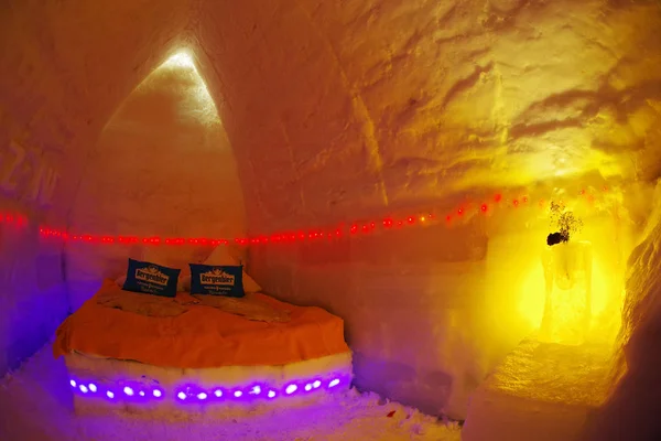 Słynny Ice Hotel Zamarznięte Jezioro Balea Europie Fagaras Góry Siedmiogrodzie — Zdjęcie stockowe