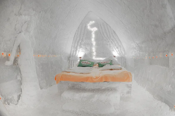 Słynny Ice Hotel Zamarznięte Jezioro Balea Europie Fagaras Góry Siedmiogrodzie — Zdjęcie stockowe