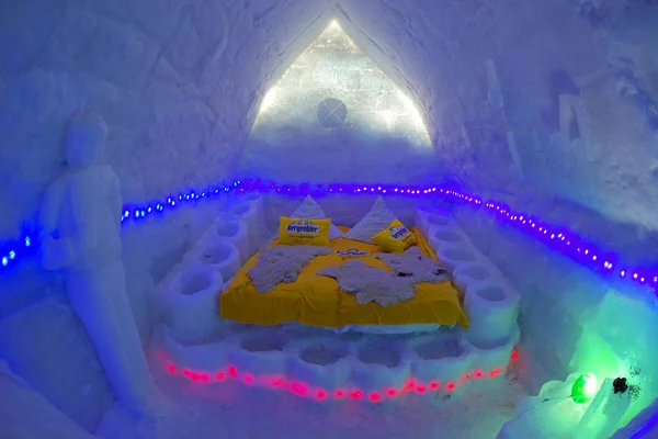 Słynny Ice Hotel Zamarznięte Jezioro Balea Europie Fagaras Góry Siedmiogrodzie — Zdjęcie stockowe