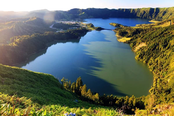 Günbatımı Laguna Verde Laguna Azul Sete Cidades Sao Miguel Island — Stok fotoğraf