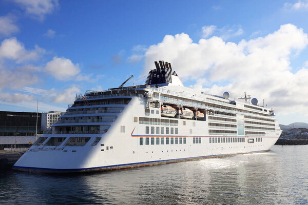 Понта Делгада Харбур, остров Сао Фалуэль, Азорские острова, Португалия, Европа
