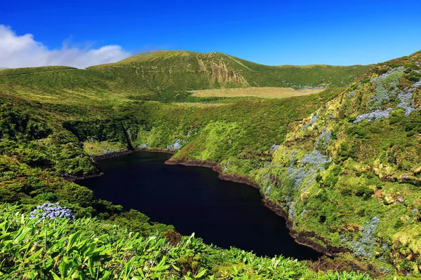 Lagoa Comprida Ilha Das Flores Arquipélago Dos Açores Portugal Europa — Fotografia de Stock