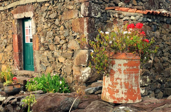 Detalhe Arquitetônico Uma Aldeia Tradicional Ilha Das Flores Açores Portugal — Fotografia de Stock