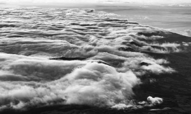 Sunrise Pico Volkan (2351 m), Pico Island, Azores, Portekiz, Europe görülen Atlantik Okyanusu üzerinden