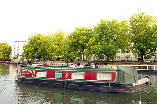 Klein Venetië Water Channles Met Kleurrijke Schuiten London Verenigd Koninkrijk — Stockfoto