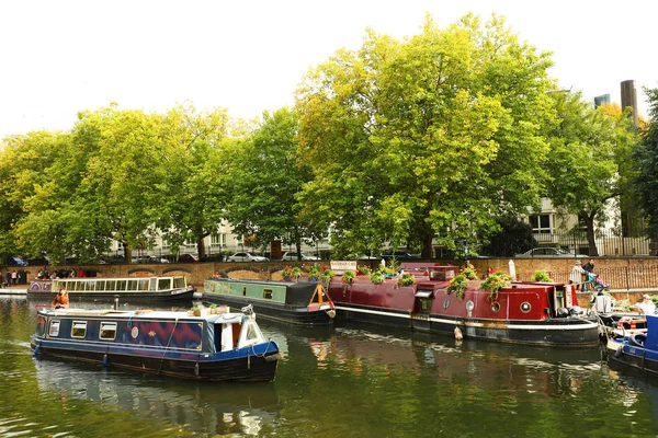 Little Venice Płaskoekranowe Wody Kolorowe Barki Londyn Wielka Brytania Europa — Zdjęcie stockowe